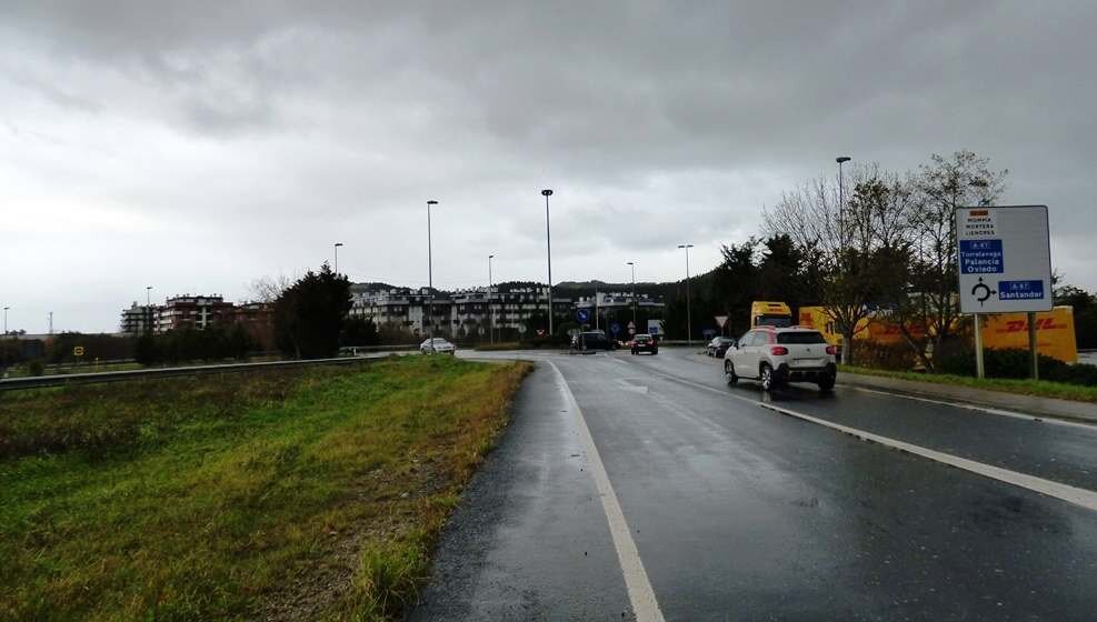 Carretera entre Bezana y Mompia. R.A.