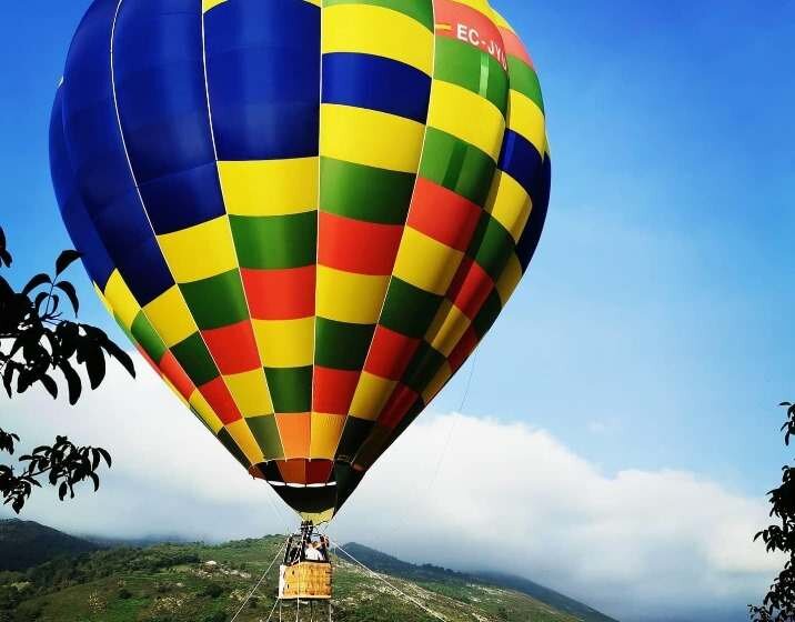 Globo cautivo para los vecinos en Reinosa.