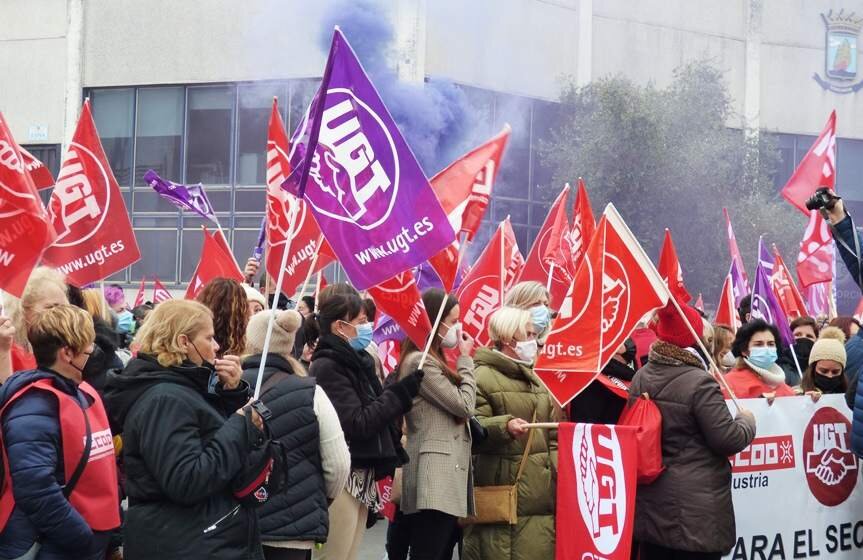 Huelga y manifestación de los trabajadores de las conservas de pescado en Santoña. Nyka Goicoechea