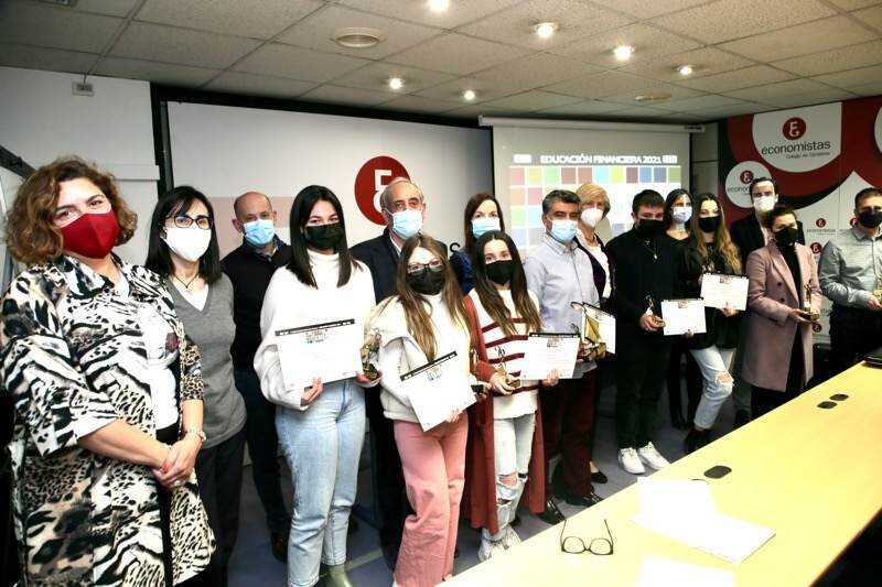 Acto de entrega de los premios a los alumnos.