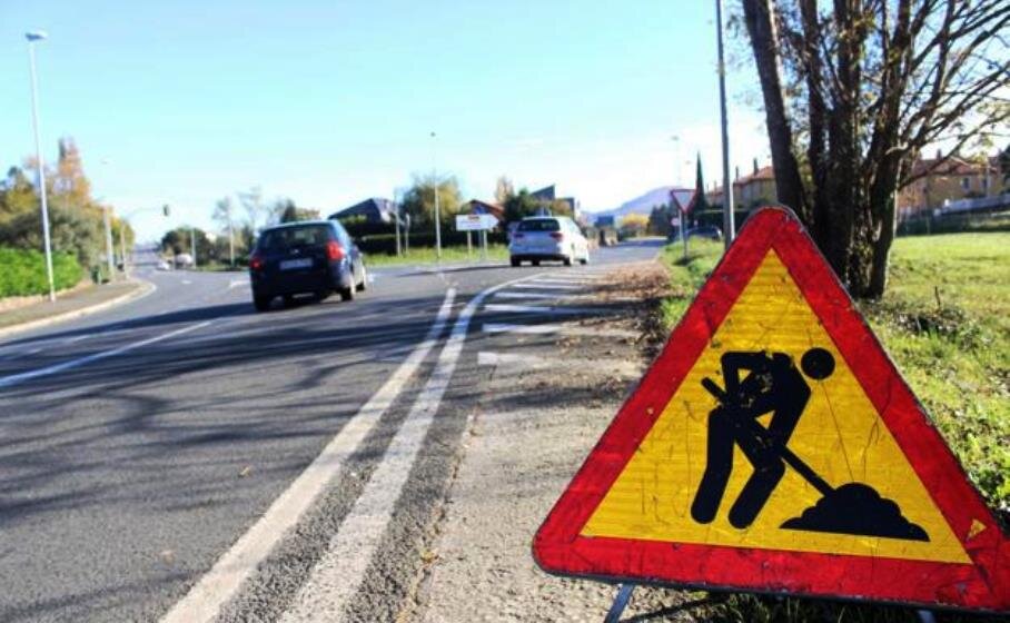 Carretera nacional a su paso por Pámanes, en Liérganes.