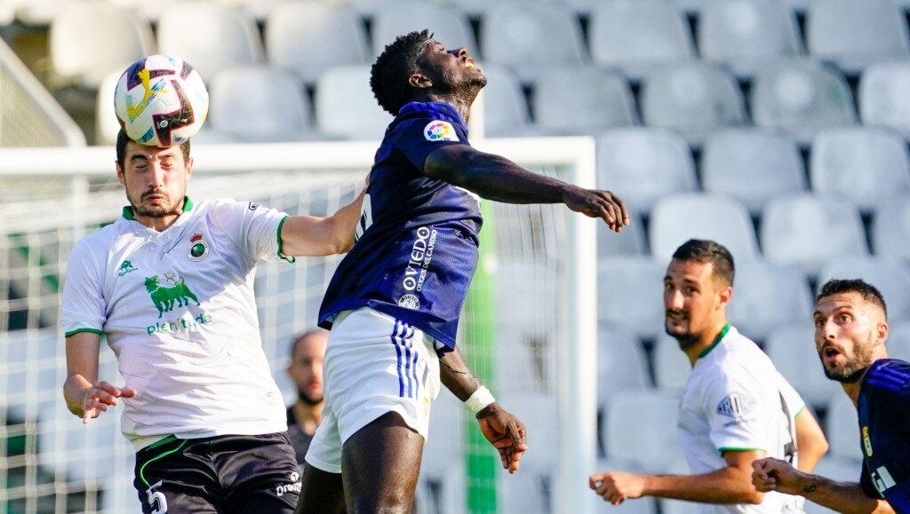 Cántabros y asturianos empataron a cero en el encuentro de pretemporada.