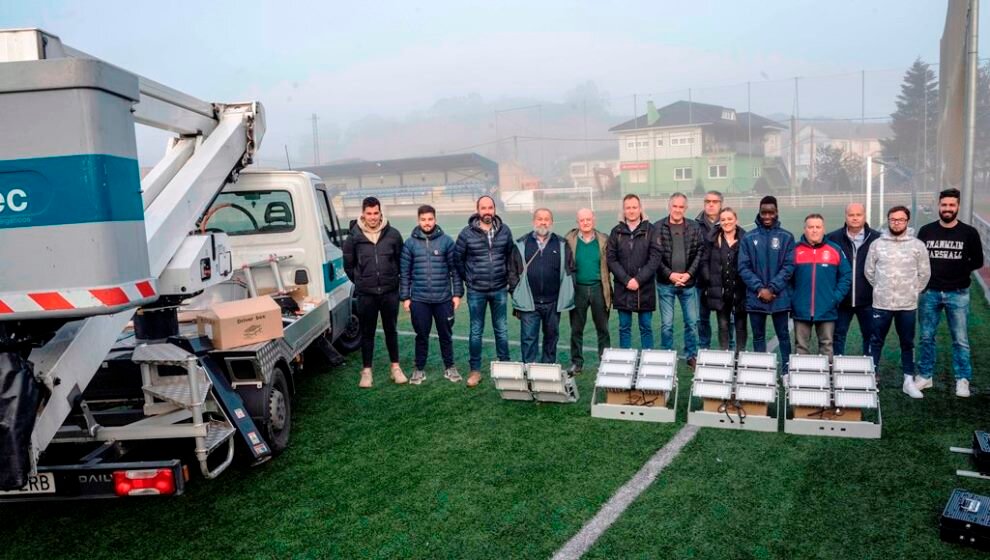 Cambio de iluminación en el campo de fútbol del Revilla.