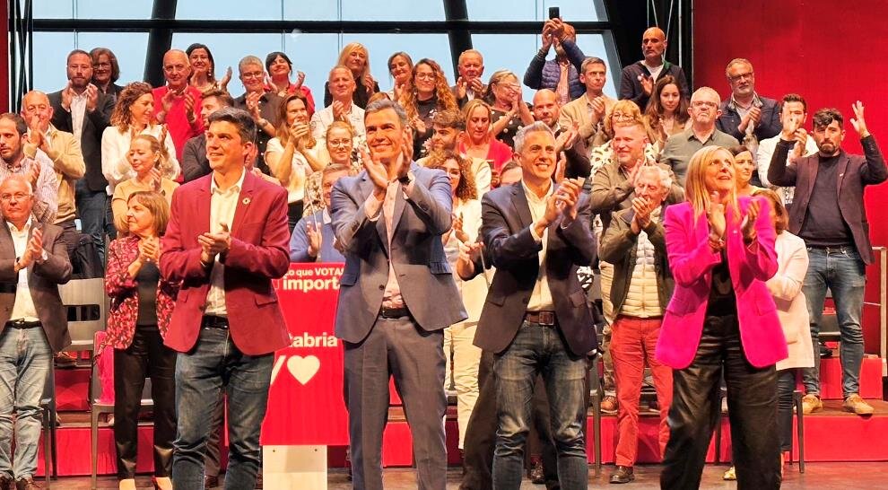 Acto público en el Palacio de Festivales con el presidente nacional, Pedro Sánchez.