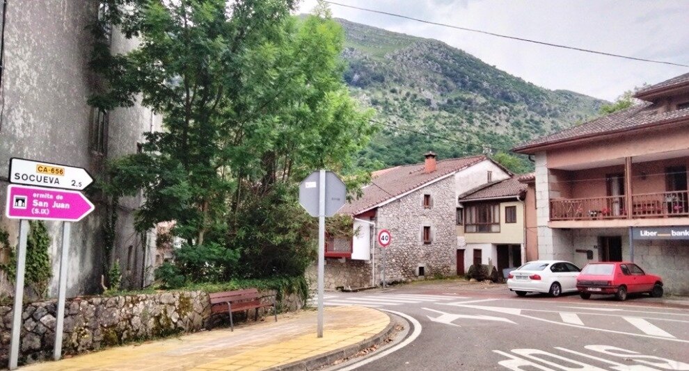 Dirección a la ermita de San Juan Socueva, en Arredondo. R.A.