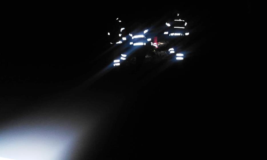 Bomberos en el Monte de Santoña.