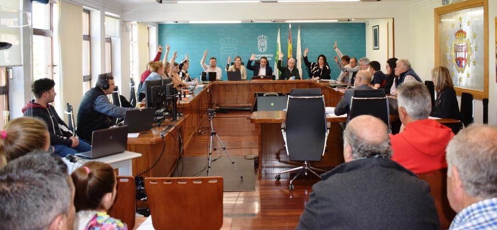 Pleno municipal en Piélagos.