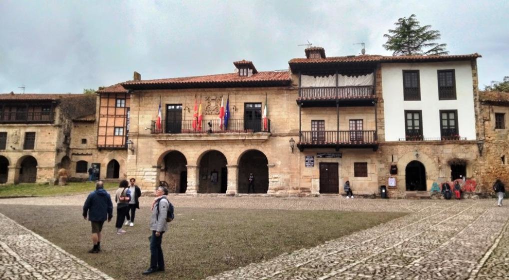 Ayuntamiento de Santillana del Mar. R.A.