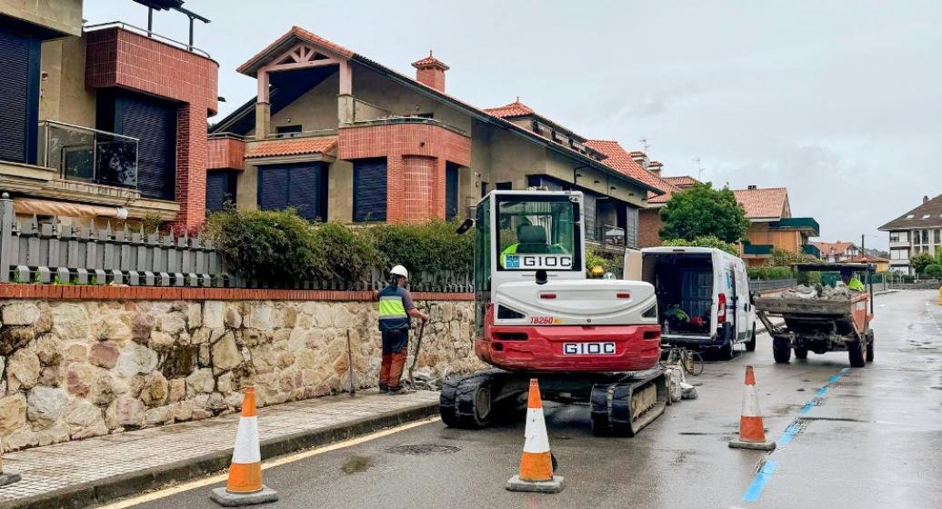 Obras de rebaje de aceras en Noja.