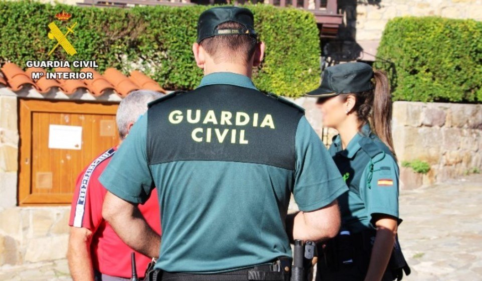 Agentes de la Guardia Civil.