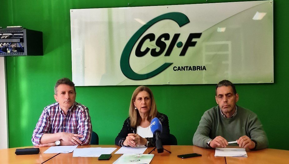 Representantes del CSIF en rueda de prensa.