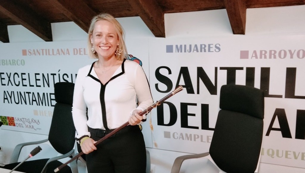 La alcaldesa de Santillana del Mar, Sara Izquierdo (PRC). R.A.