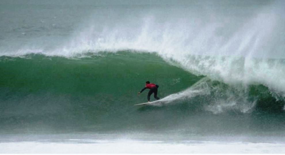 Surfista en Laredo.