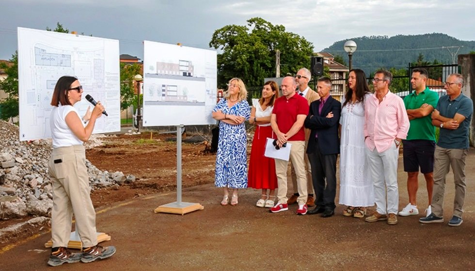 10:00 horas. Barrio El Sombrero, 42B. Sarón, Santa María de Cayón 

La presidenta de Cantabria, María José Sáenz de Buruaga, asiste al acto de inicio de las obras de ampliación del IES Lope de Vega.