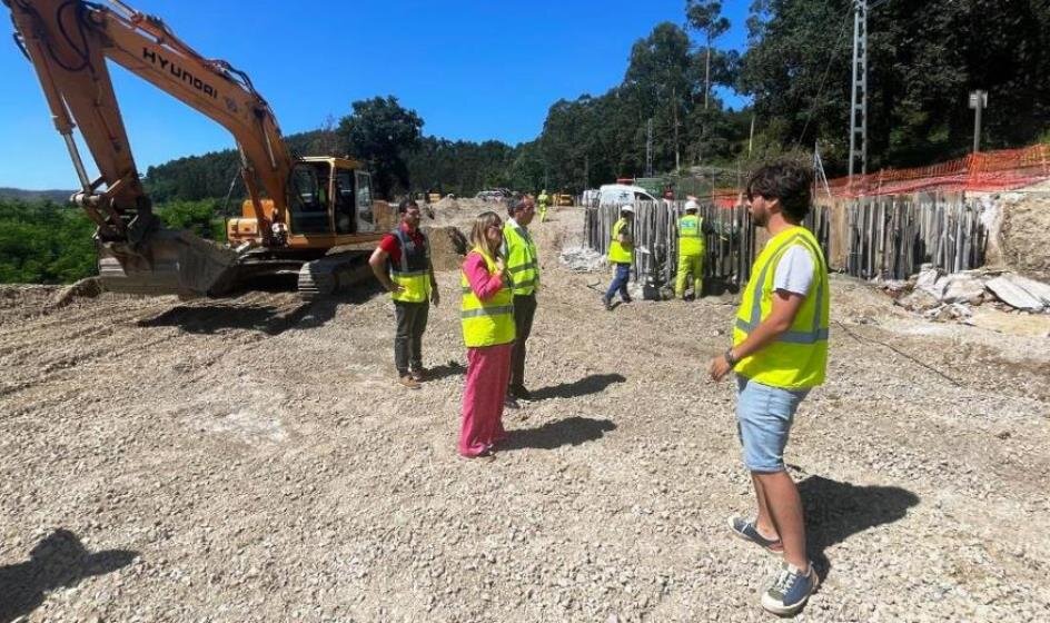 Obras en la vía ferroviaria en Parbayón.