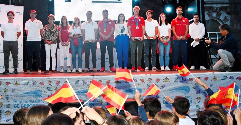 Recepción de los deportistas olímpicos en Santander.