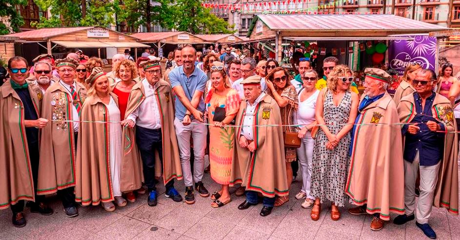 Torrelavega disfruta de la Feria del Hojaldre.