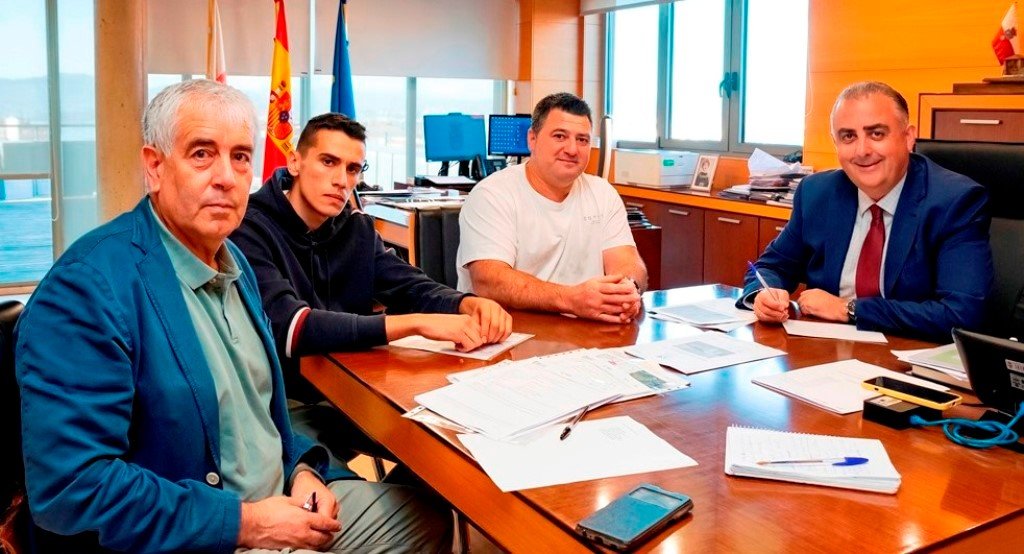 Reunión de los políticos con el consejero de Fomento.