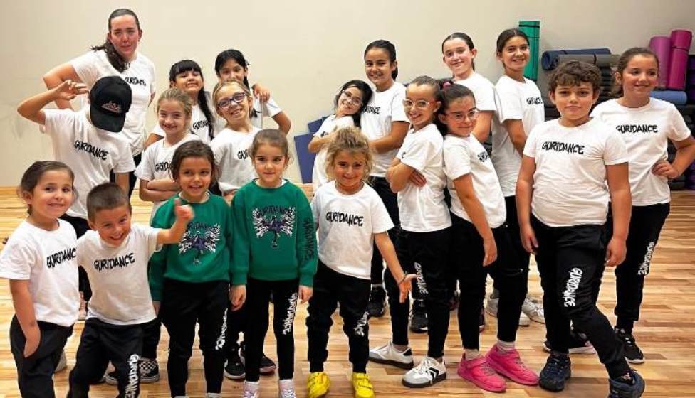 Los niños que participan en las actividades de la Asociación de Guriezo.