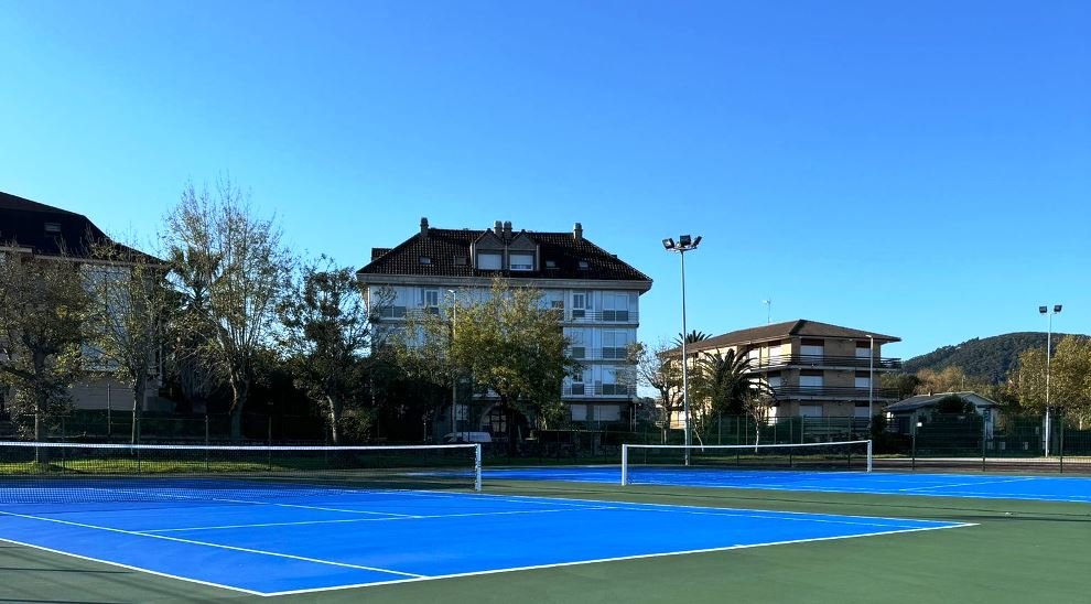 Pistas de tenis en Noja.