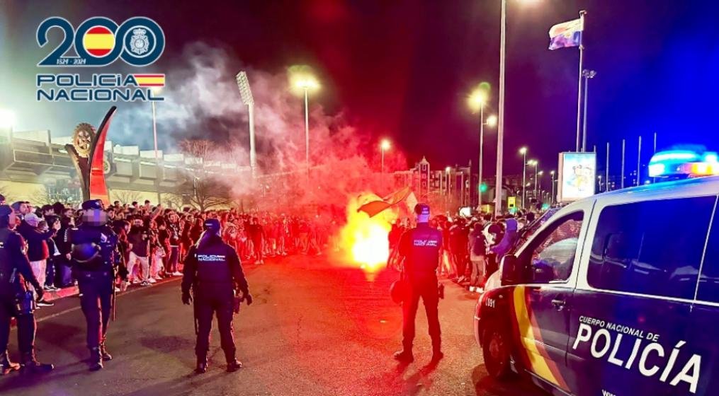 Aficionados en el partido.