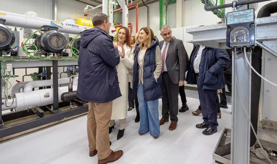 Un momento del acto de inauguración en San Vicente de la Barquera.