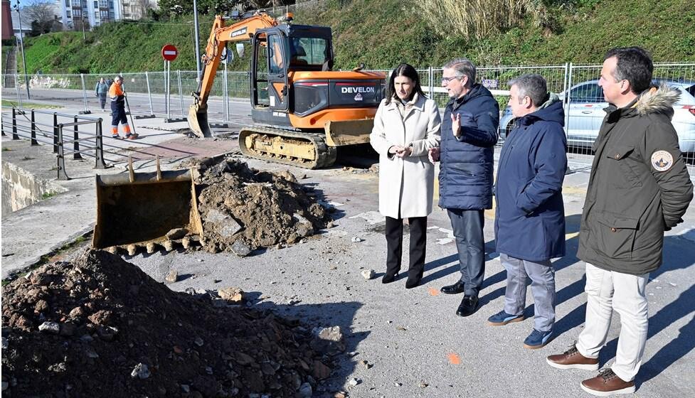 Inicio de las obras del paseo de Gamazo a la playa Los Peligros.