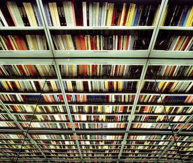 Obra de la muestra 'La Biblioteca' en Santander.