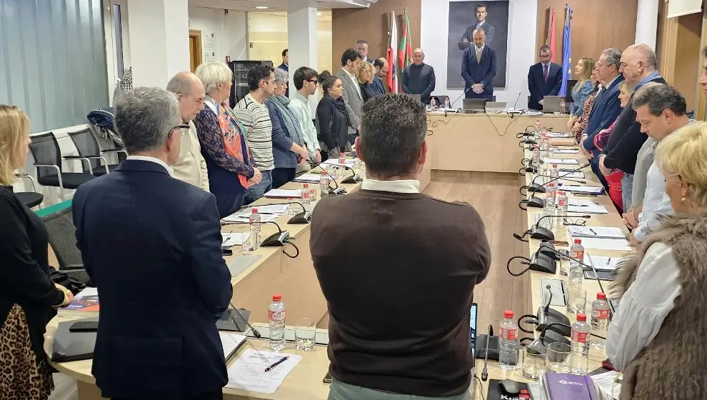 Minuto de silencio guardado en el Pleno.